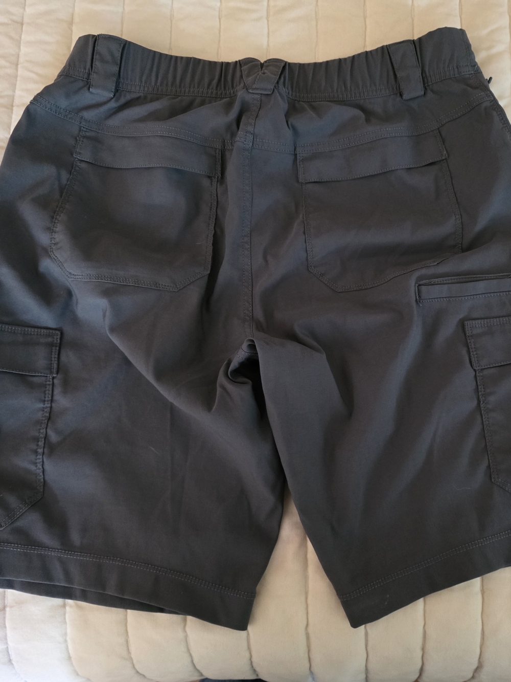 Duluth Trading Co Gray Women's Dry On The Fly Cargo Shorts